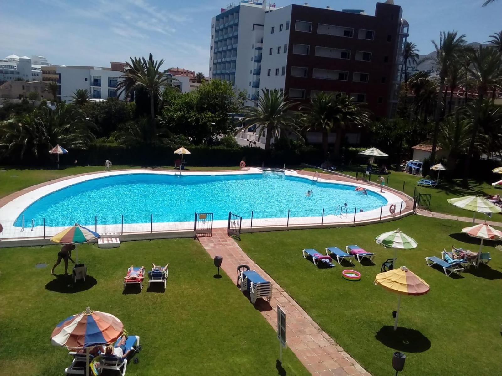 Apartamentos La Roca Rentals Торремолинос Экстерьер фото