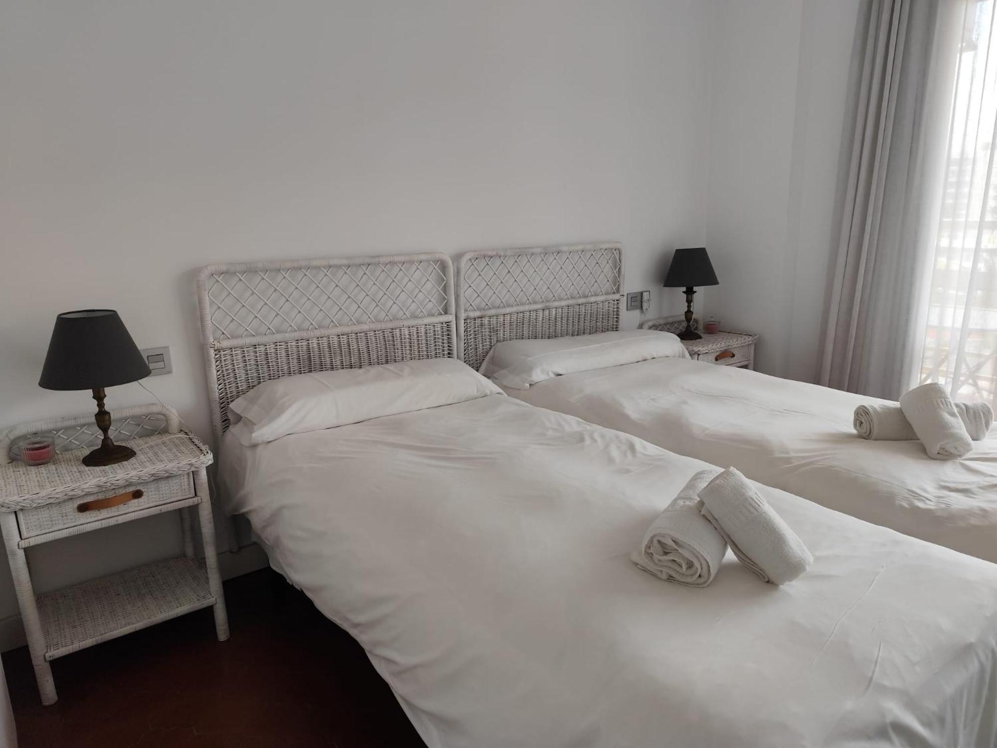 Apartamentos La Roca Rentals Торремолинос Экстерьер фото